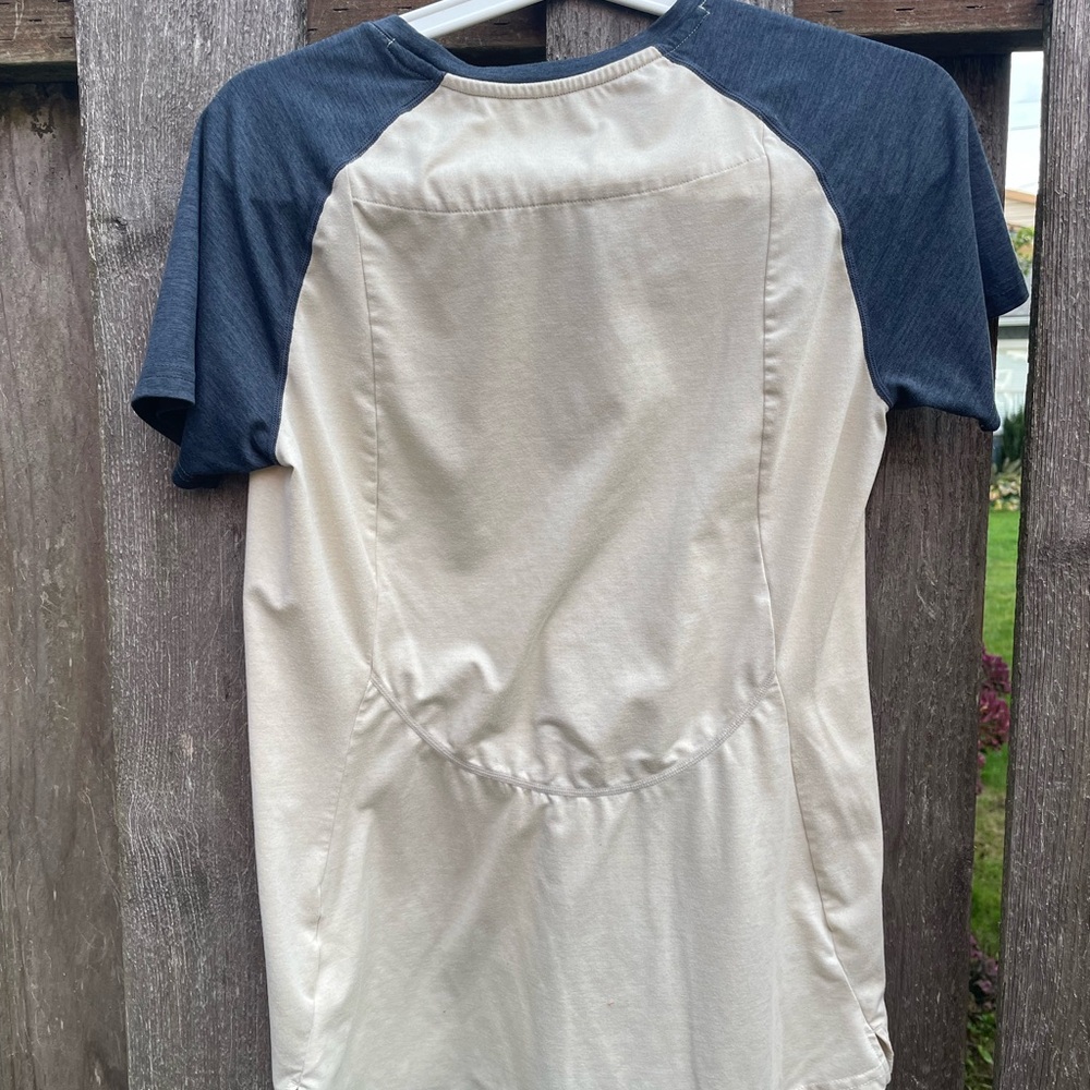 Two-Tone Raglan Sleeve Shirt - Picture 2 of 3